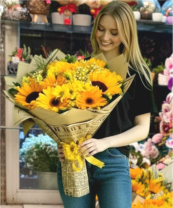 Ay Çiçeği/Gerbera/Krizantem Buketi